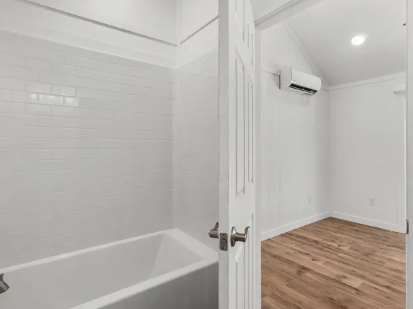 100 Watercolor Dr, Texarkana, TX 75501