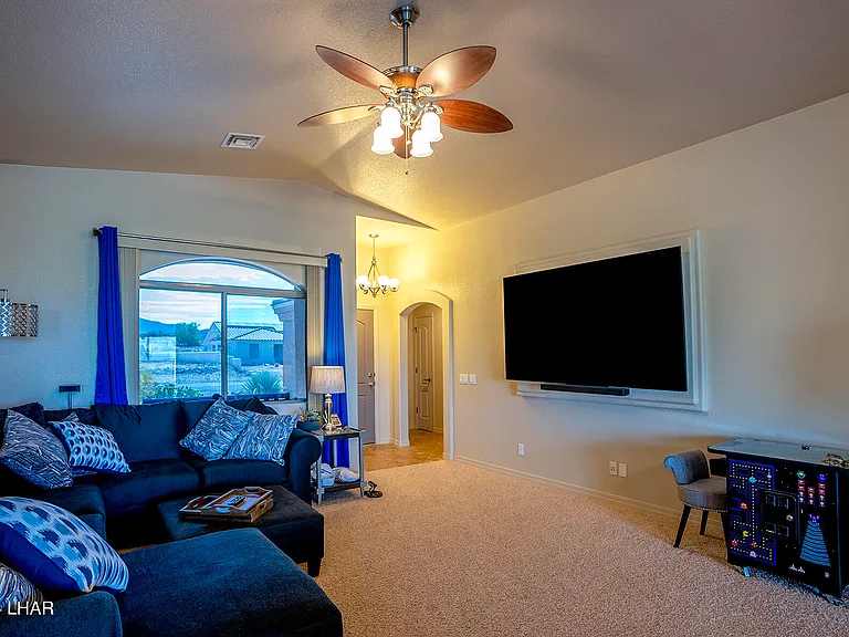 3761 Hiawatha Dr — Photo 8