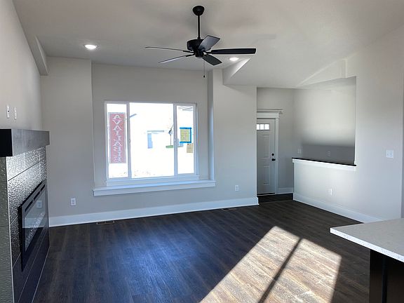 5th image of 8649 E Chris St