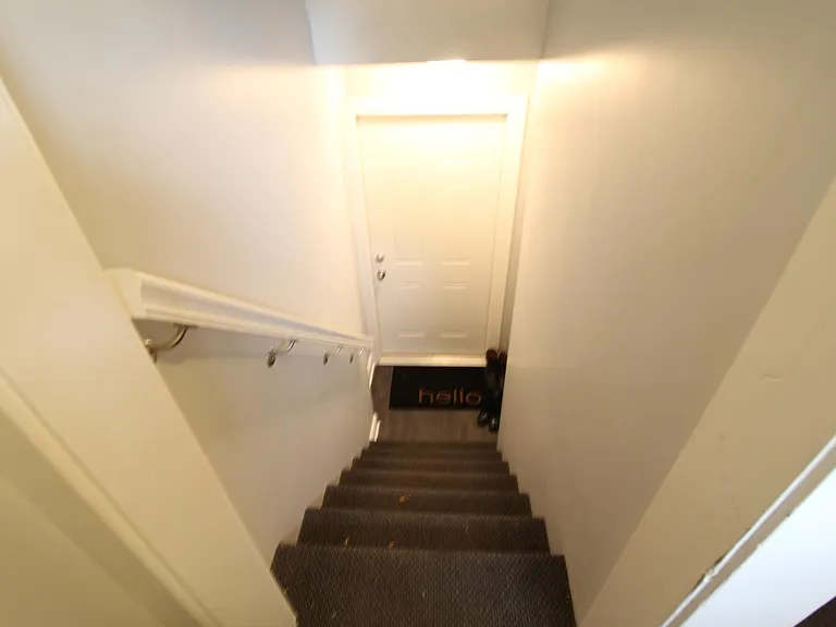 2329 W Barry Ave — Photo 10