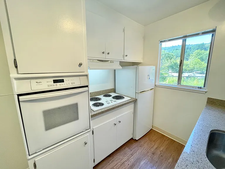 2378 Sir Francis Drake Blvd #5 — Photo 6