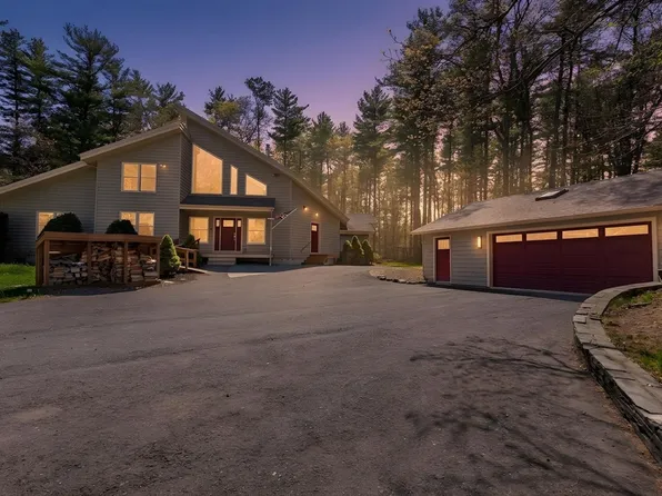 8 Dunham Rd, Assonet, MA 02702