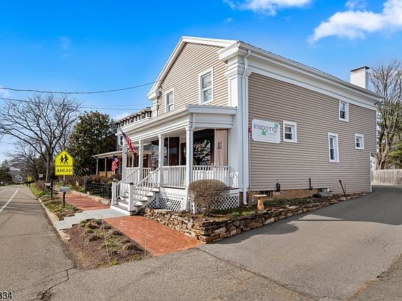 4th image of 271 Quakertown Rd #2