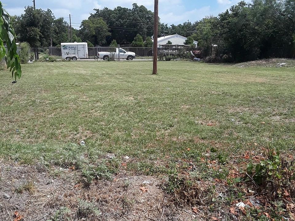 1st image of 2333 S 23rd St