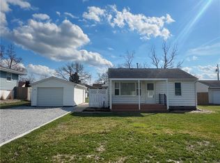 3421 E Leafdale Ave, Decatur, IL 62521