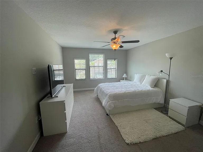 1596 Ludington Ave — Photo 26