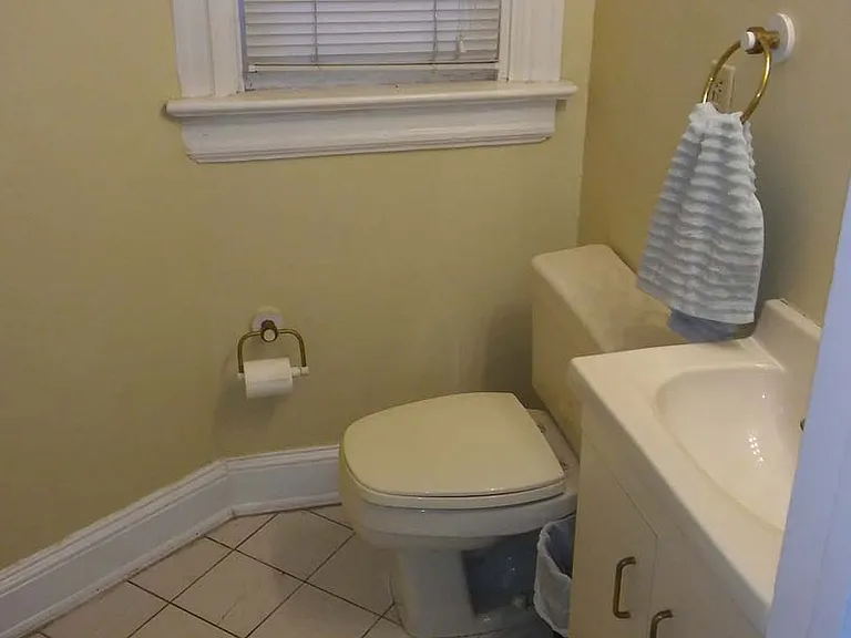 312 G St NE — Photo 7
