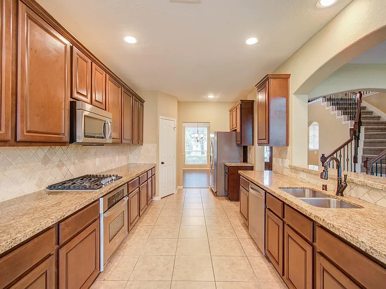 21331 Parham Cir — Photo 19