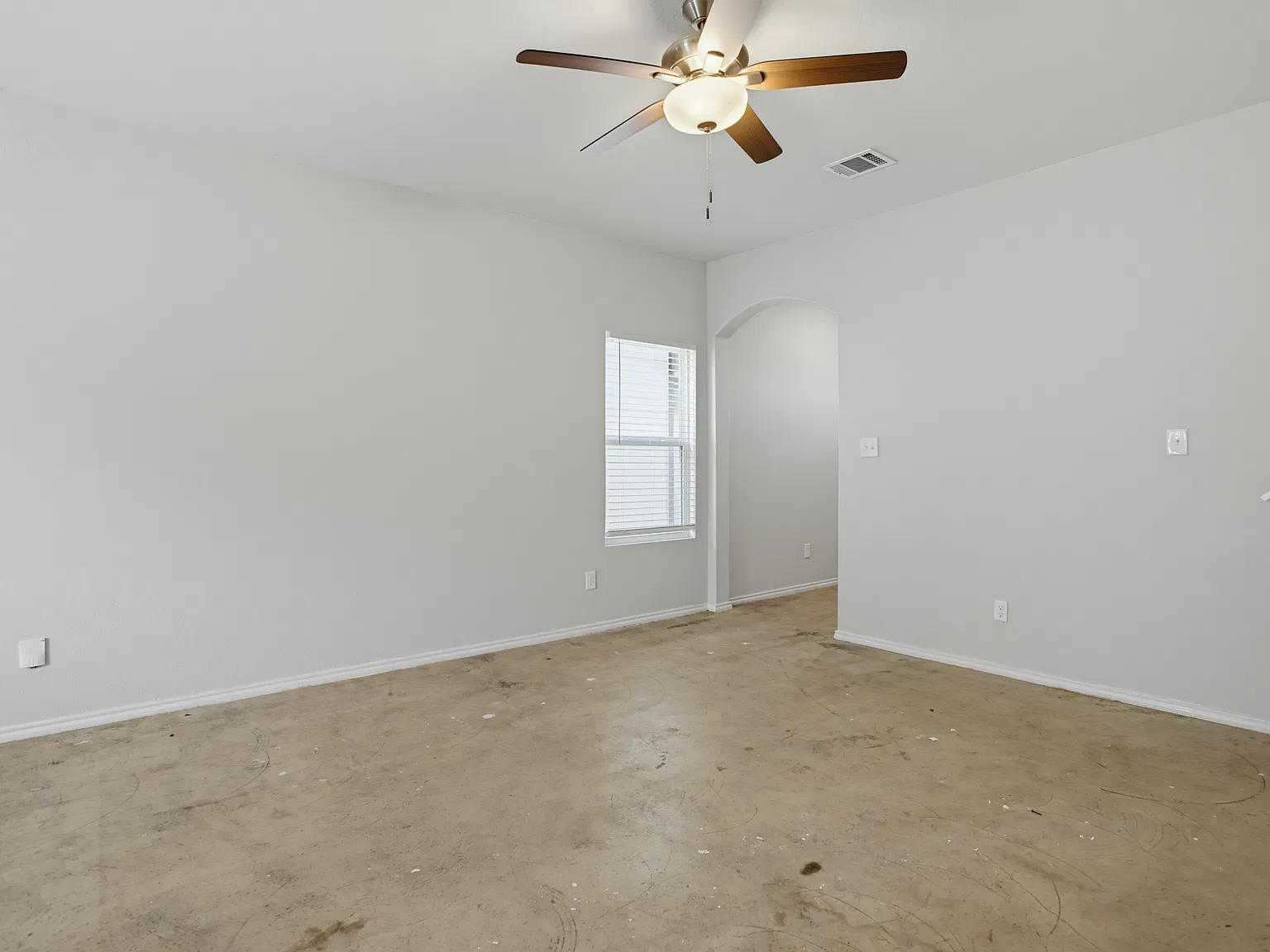 3 bed, 2.5 bath, 1250 sqft, $1,400 — Photo 4
