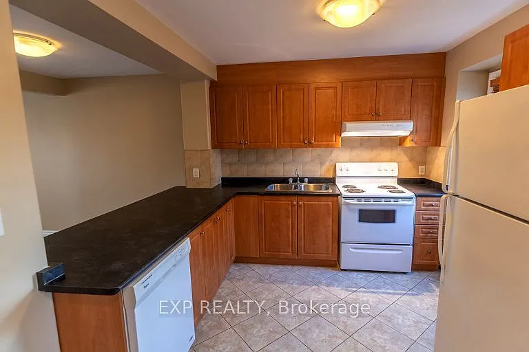 3 bed, $2,549 — Photo 3