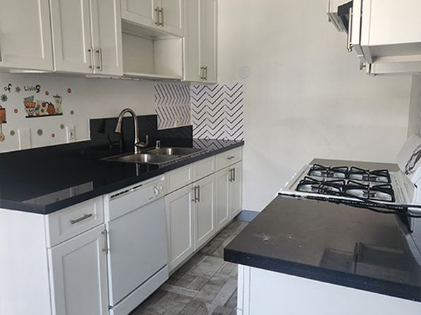 7525 Haskell Ave #211