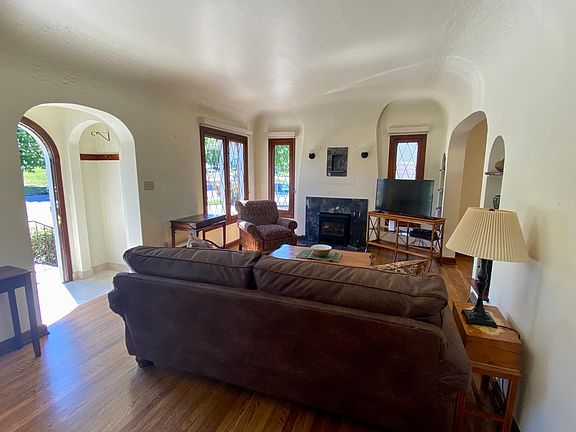 3rd image of 266 S Douglas St