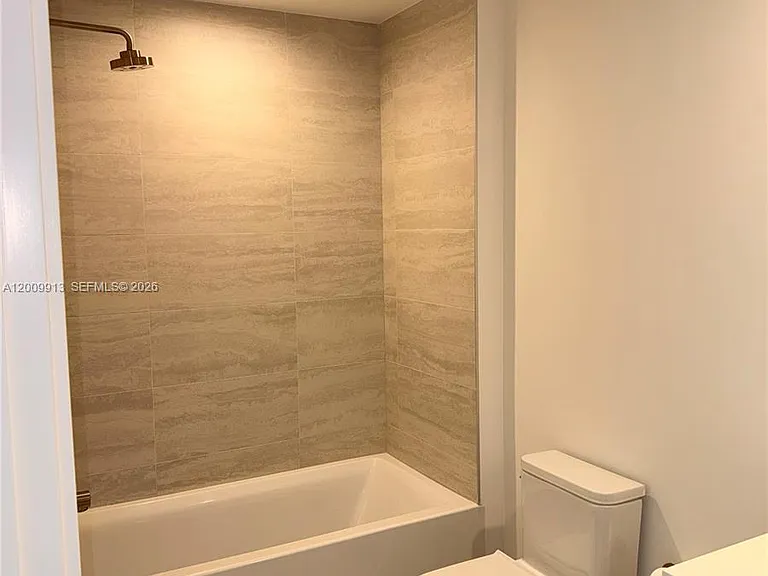 77 SE 5th St #1811 — Photo 22