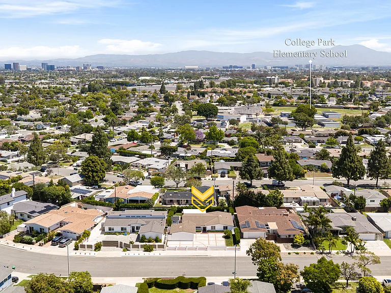 2362 Cornell Dr — Photo 35