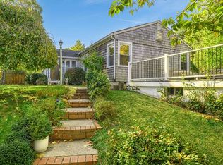 3 Indian Rd, Hampton Bays, NY 11946