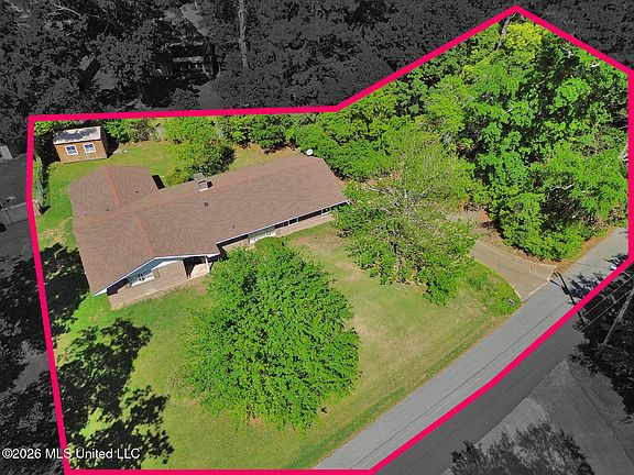 2nd image of 13908 Cerro Verde Dr