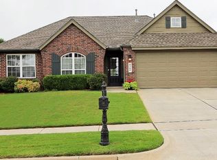 8300 S Elder Ave, Broken Arrow, OK 74011