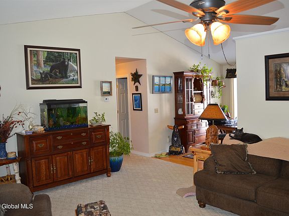 3rd image of 4 Hyland Dr