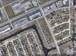 500 SW 8th Pl, Cape Coral, FL 33991