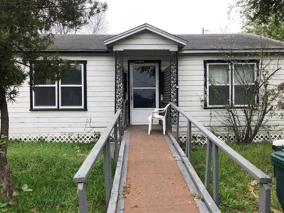 1st image of 2918 Lawton St