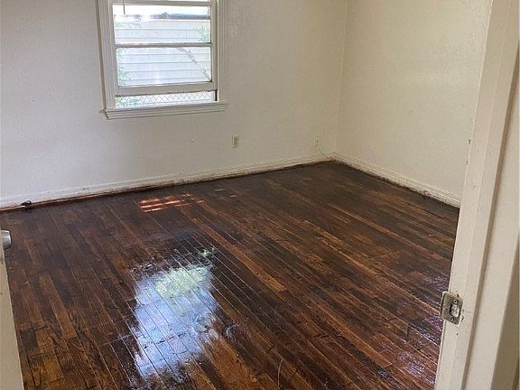 2nd image of 1307 E Avenue H