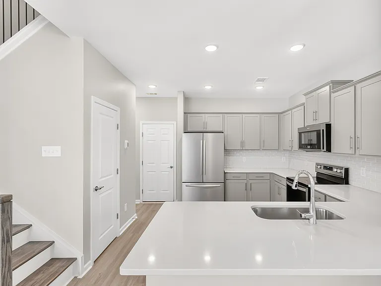 182 Oasis Dr — Photo 9