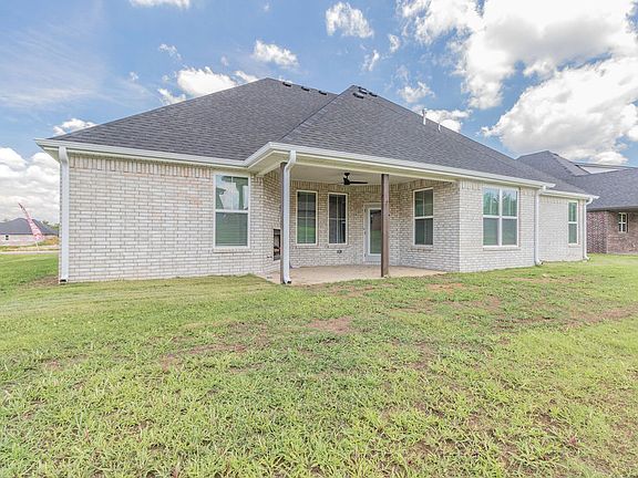 Back Exterior Finishes will vary