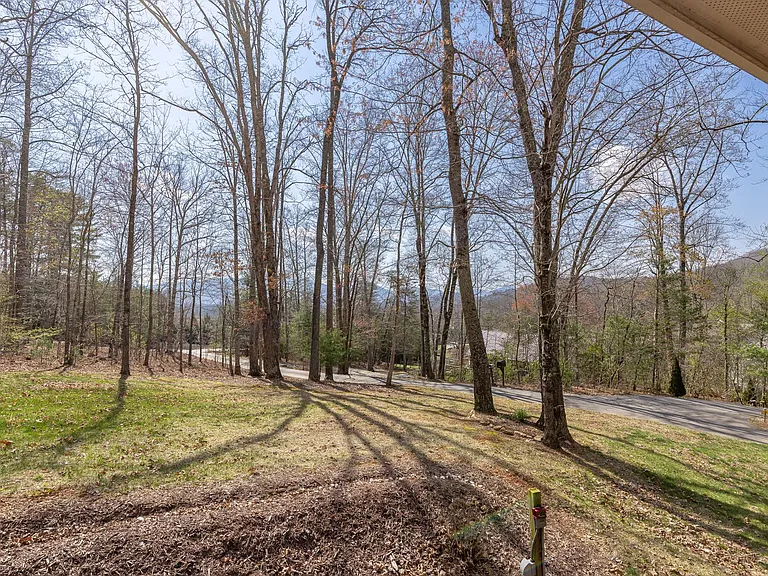 149 Kirkwood Dr — Photo 34