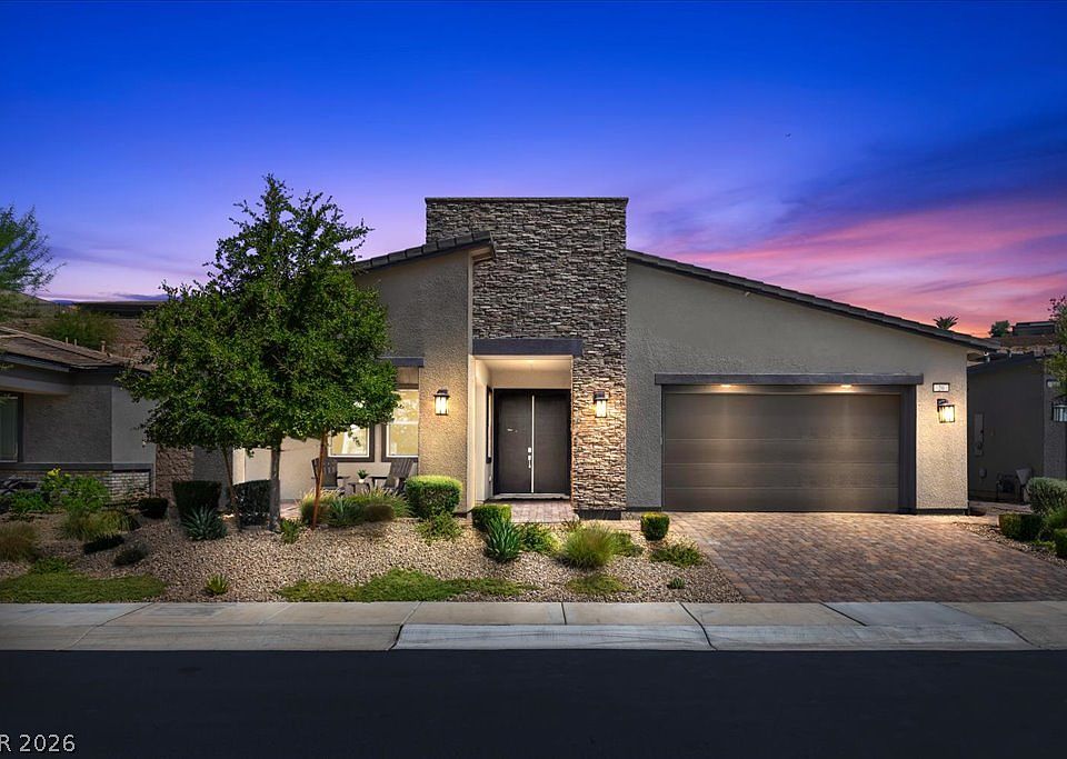 1st image of 20 Charlotte Ridge Pl
