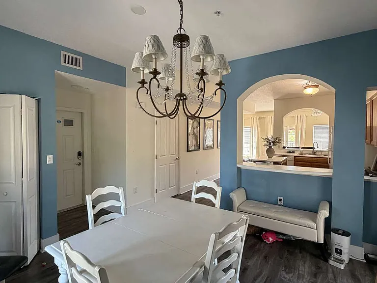 300 State St E #216 — Photo 4