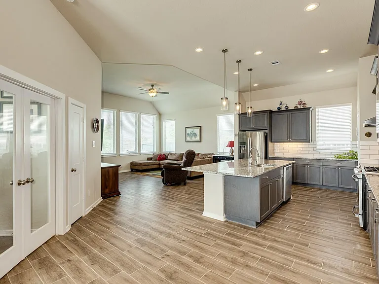 12917 Ocean Breeze Ln — Photo 4