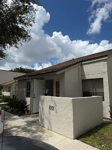 1031 NW 79th Ave Photo 1