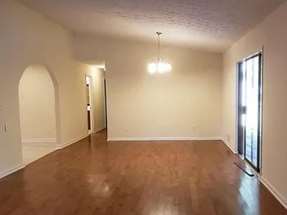 3rd image of 7987 Autumn Forest Dr