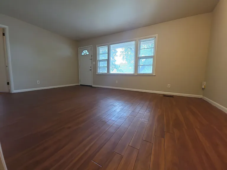 4504 Sparkman Dr NW — Photo 3
