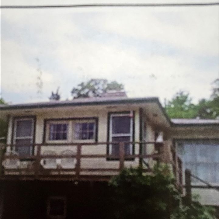 1st image of 166 W Lake Dr