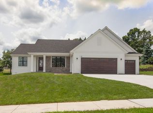 725 Stoecker Farm Ave, Village Of Mukwonago, WI 53149