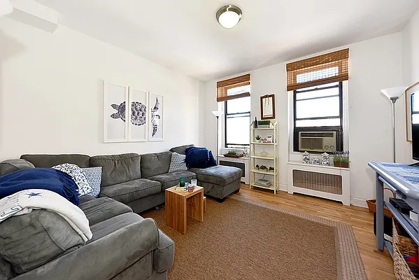 Rented by Buchbinder & Warren | media 24