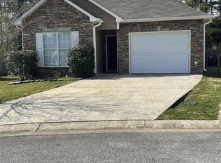 243 Carrington Ln, Calera, AL 35040