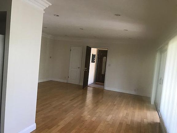 3rd image of 2153 Montana Ave APT D