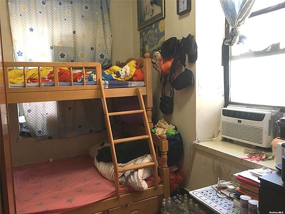 5th image of 155 Henry St APT 102