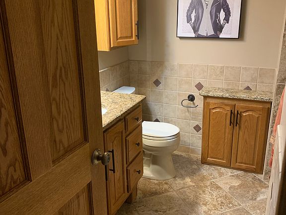 4th image of 3802 Prospect Ave