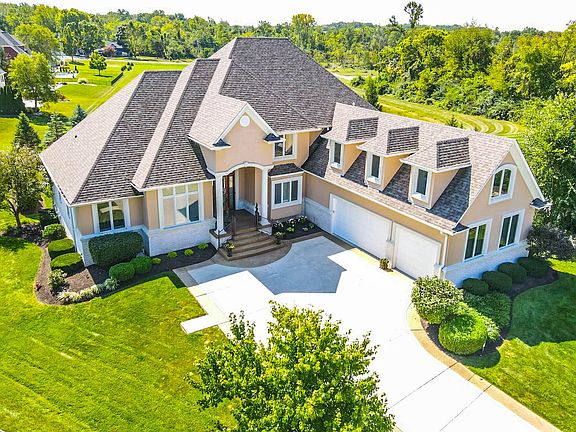 2nd image of 3037 Aldwych Ct