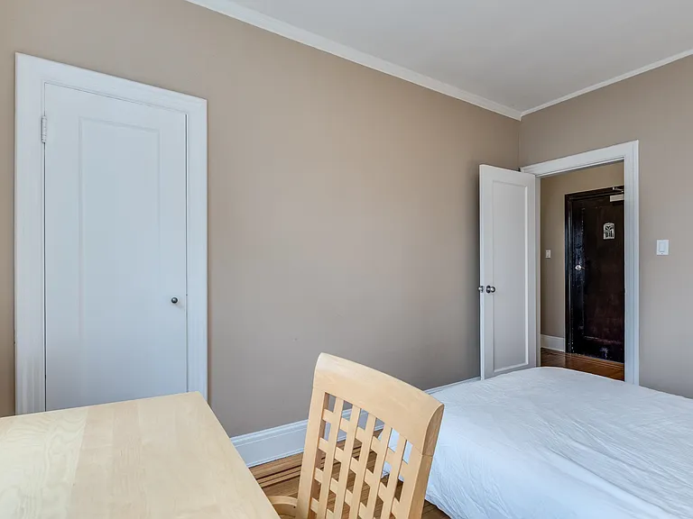 935 Jervis St #11 — Photo 17