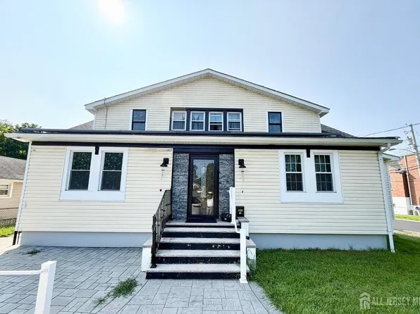 73 Laurence Pkwy, Laurence Harbor, NJ 08879