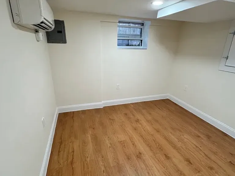 2415 Throop Ave #0 — Photo 5