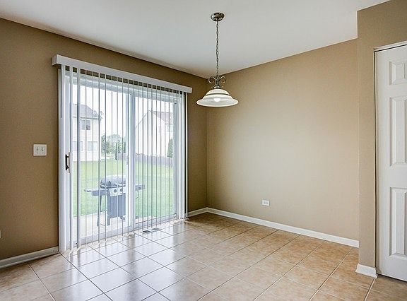 3rd image of 25300 Presidential Ave