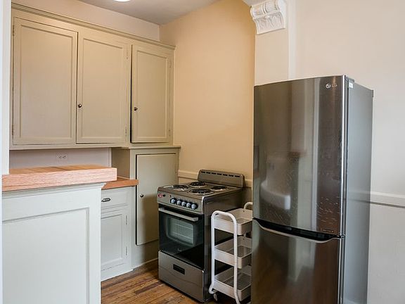 5th image of 127 Seward Ave #304