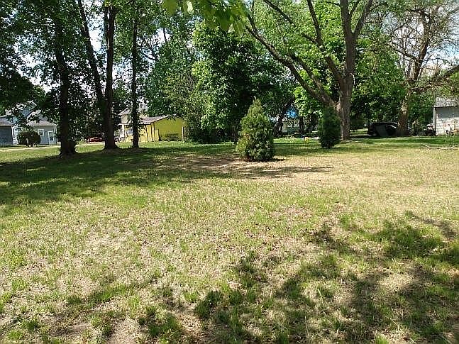 Corner lot