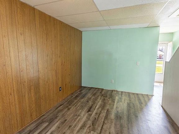 2nd image of 3430 E Lombard St