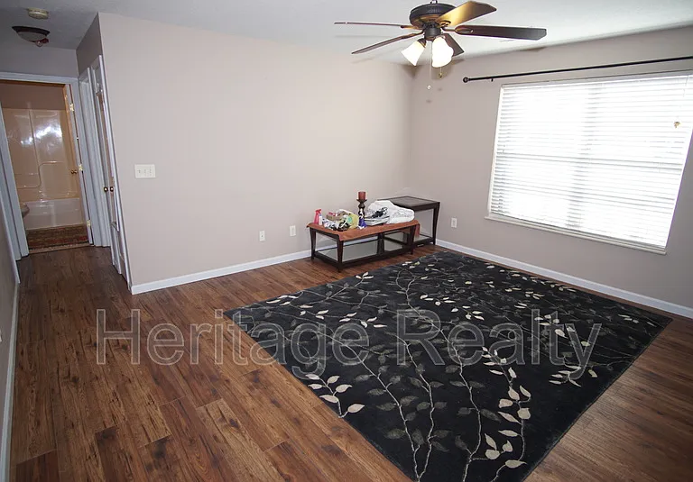 4820 Poplar Crest Way — Photo 3